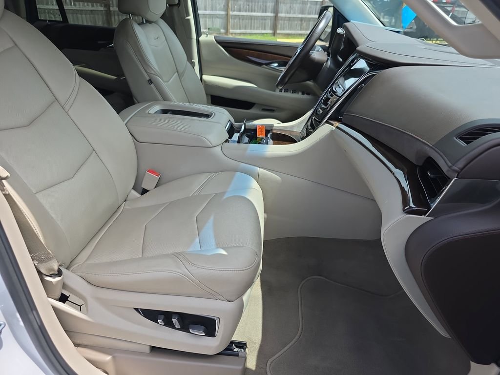 Used 2017 White Cadillac Base image 39