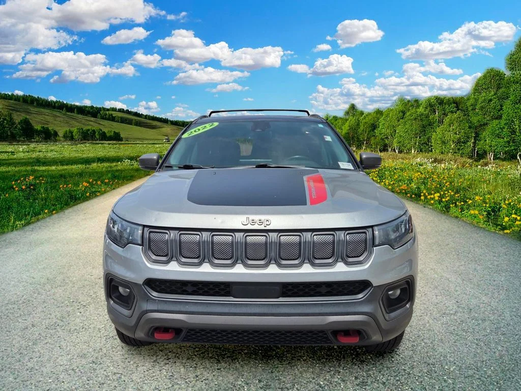 Used 2022 Silver Jeep Trailhawk image 8