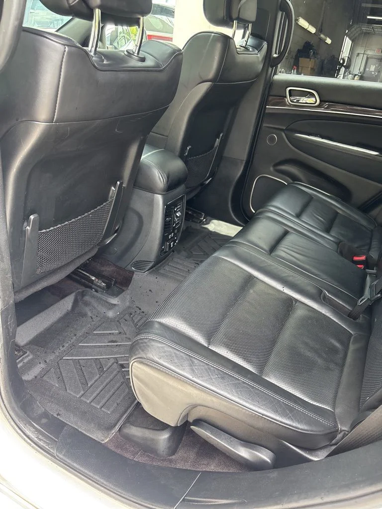 Used 2018 White Jeep Overland image 18