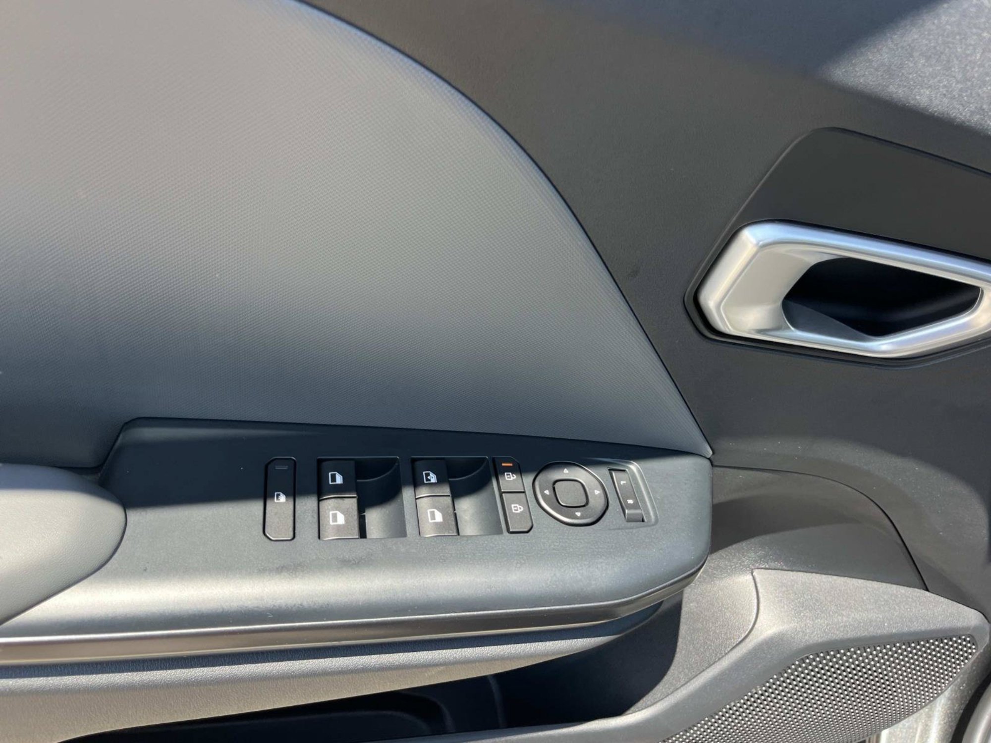 New 2026 Interstellar Gray Kia LXS image 18