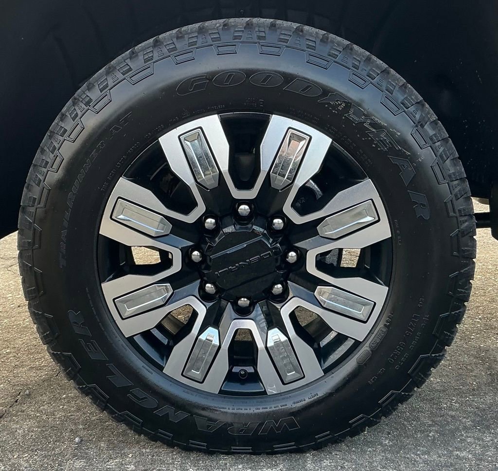 2026 GMC Sierra 3500HD Denali - Photo 12