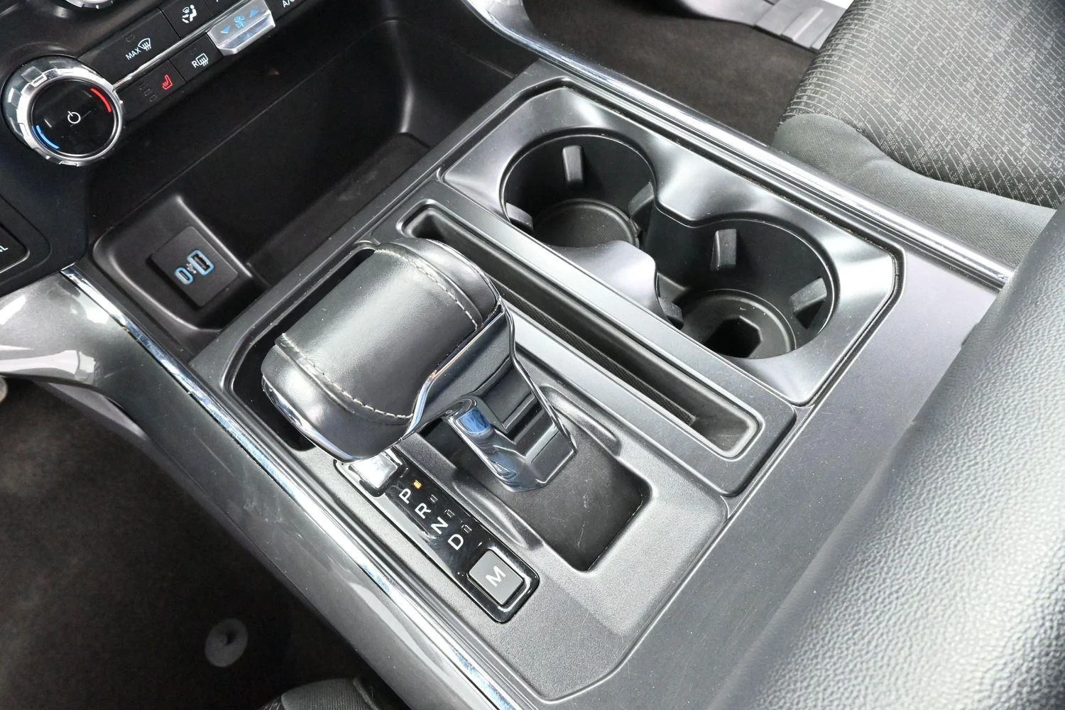 Used 2022 Agate Black Ford XLT image 28