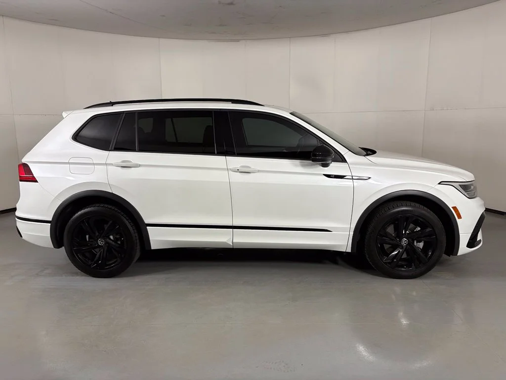 Used 2023 White Volkswagen 2.0T SE R-Line Black image 9