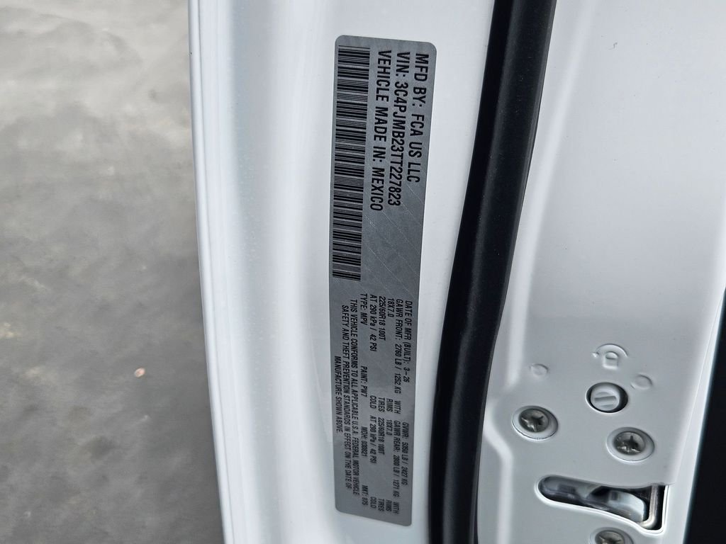 New 2026 Bright White Clearcoat Jeep Laredo image 33