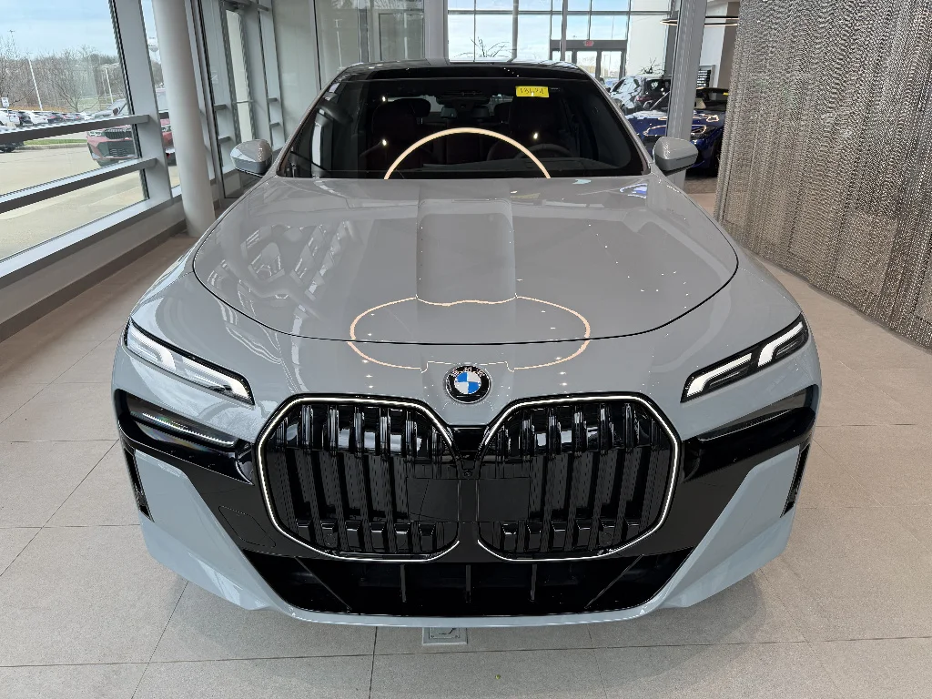 New 2026 Brooklyn Grey Metallic BMW xDrive image 2