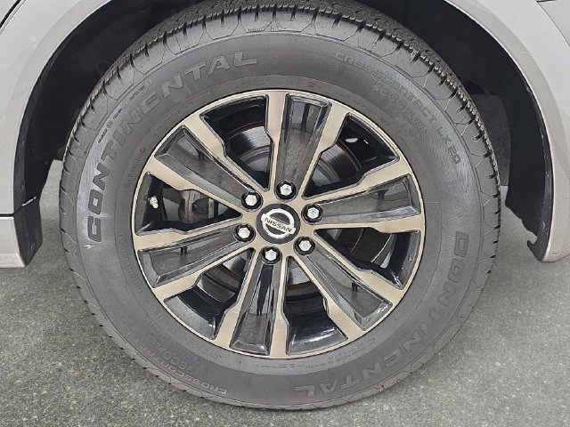 Used 2019 Gray Nissan Platinum image 31