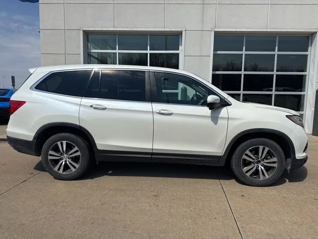 Used 2016  Honda EX-L image 6