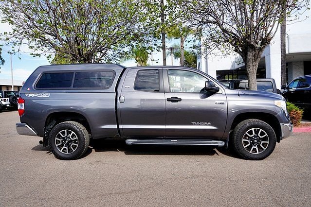 Used 2014  Toyota SR5 image 6