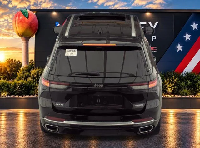 Used 2022 Black Jeep Summit Reserve image 22