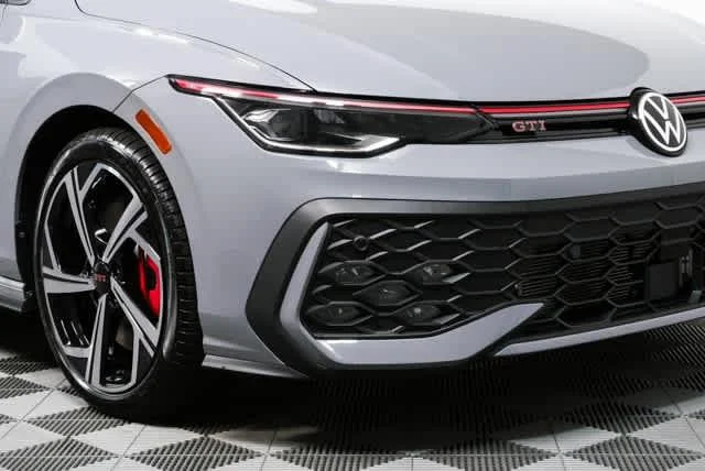 New 2026 Moonstone Gray Volkswagen SE image 36