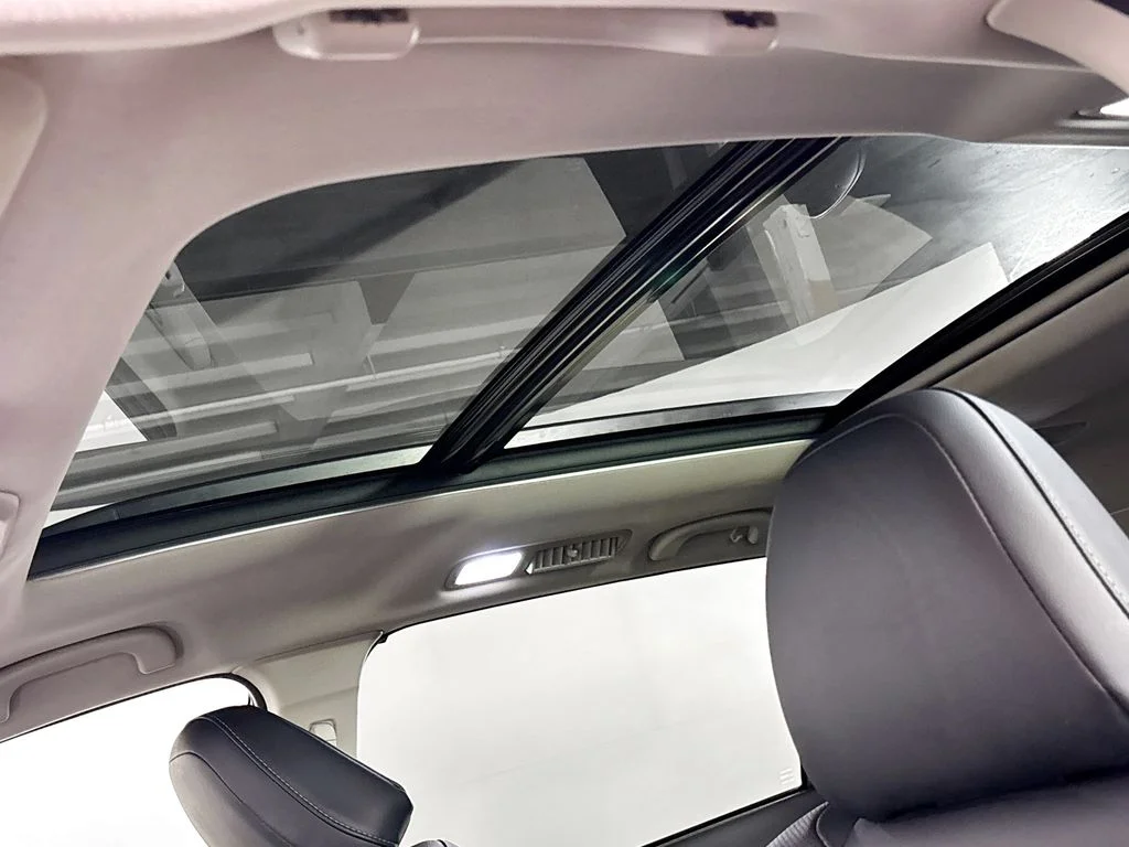 Certified Used 2022 White Subaru Limited image 20
