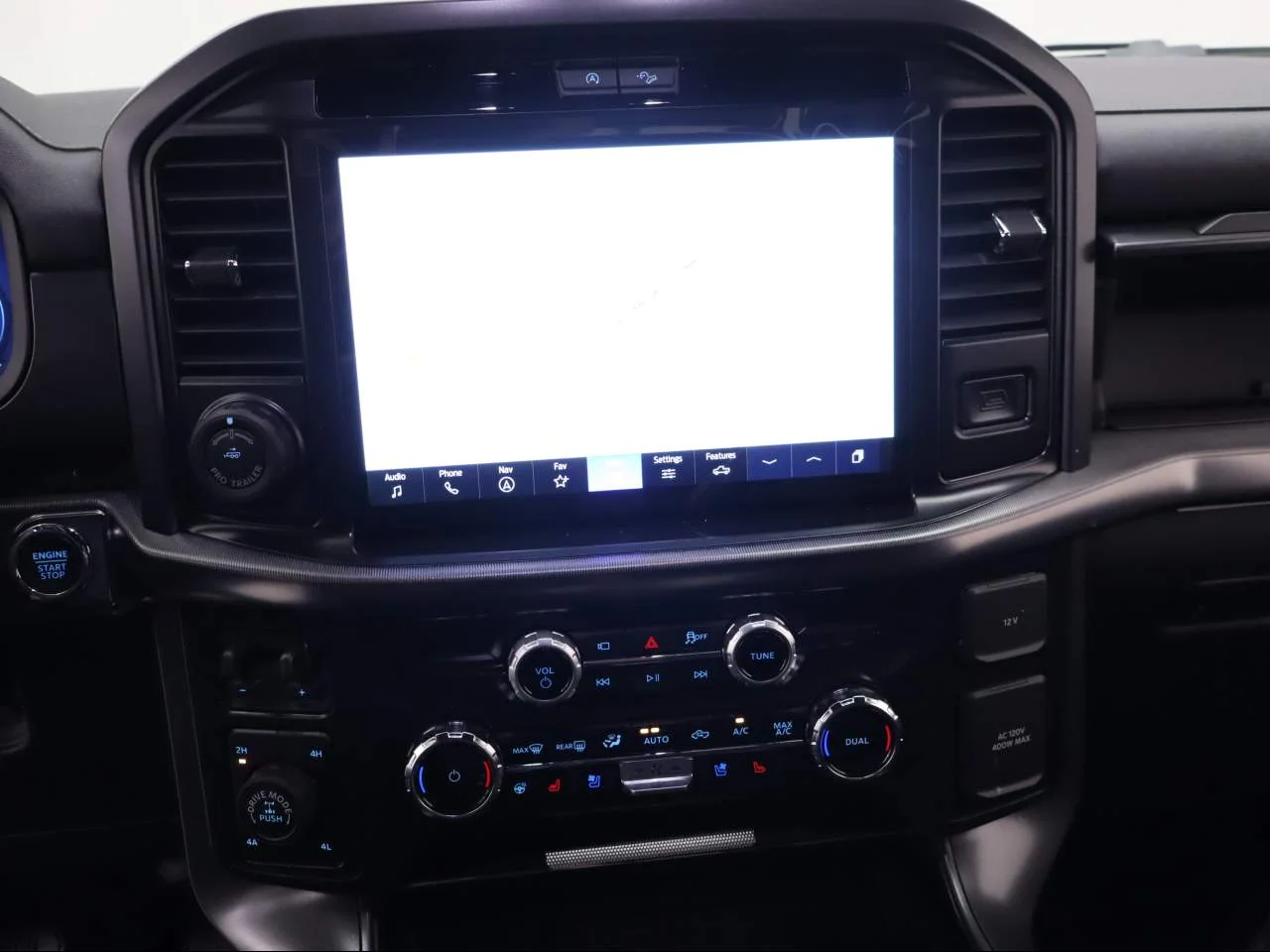 New 2026 Star White Metallic Tri-Coat Ford Lariat® image 9
