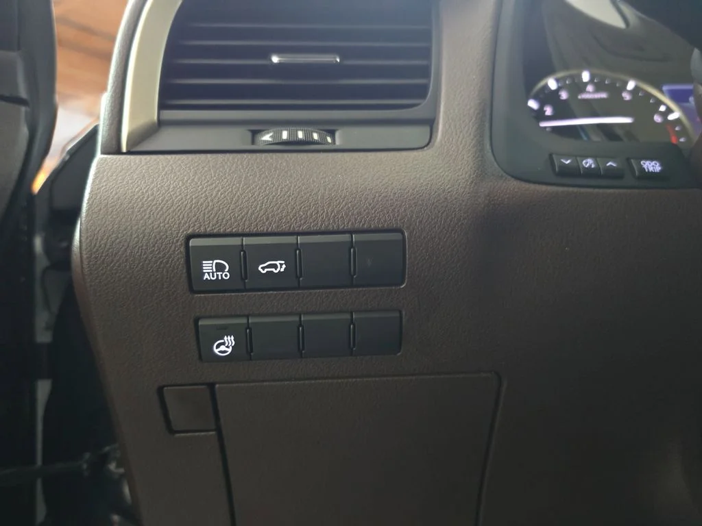 Used 2017 Black Lexus 350 image 27