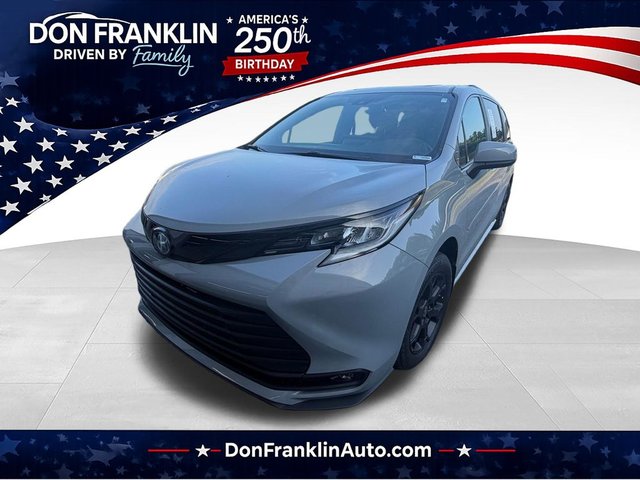 2025 Toyota Sienna Woodland Edition