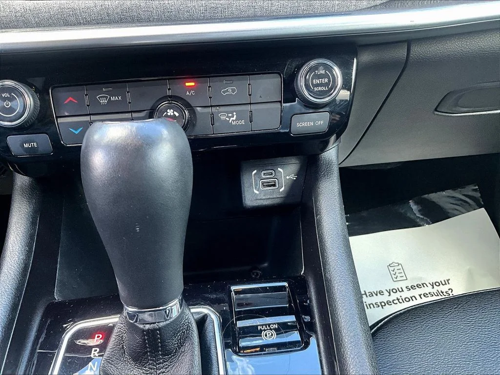 Used 2024 White Jeep Latitude image 15