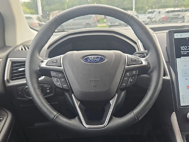 Used 2023 Blue Ford SEL image 30