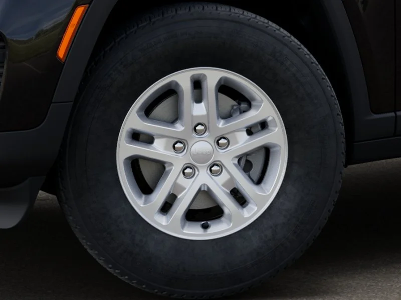 2025 Jeep Grand Cherokee Laredo - Photo 23