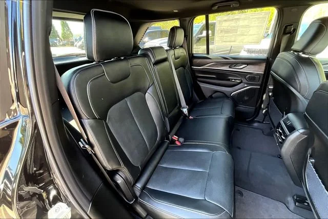 2025 Jeep Grand Cherokee Overland - Photo 24