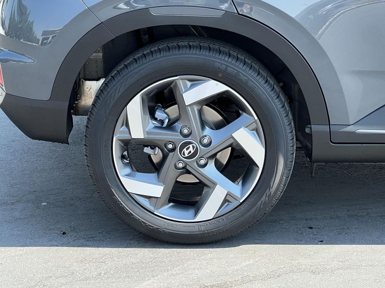 New 2026 Ecotronic Gray w/Black Roof Hyundai SEL w/Two-Tone Roof image 52