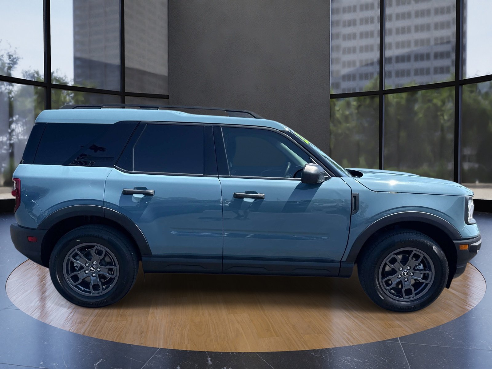 Used 2023  Ford Big Bend image 2