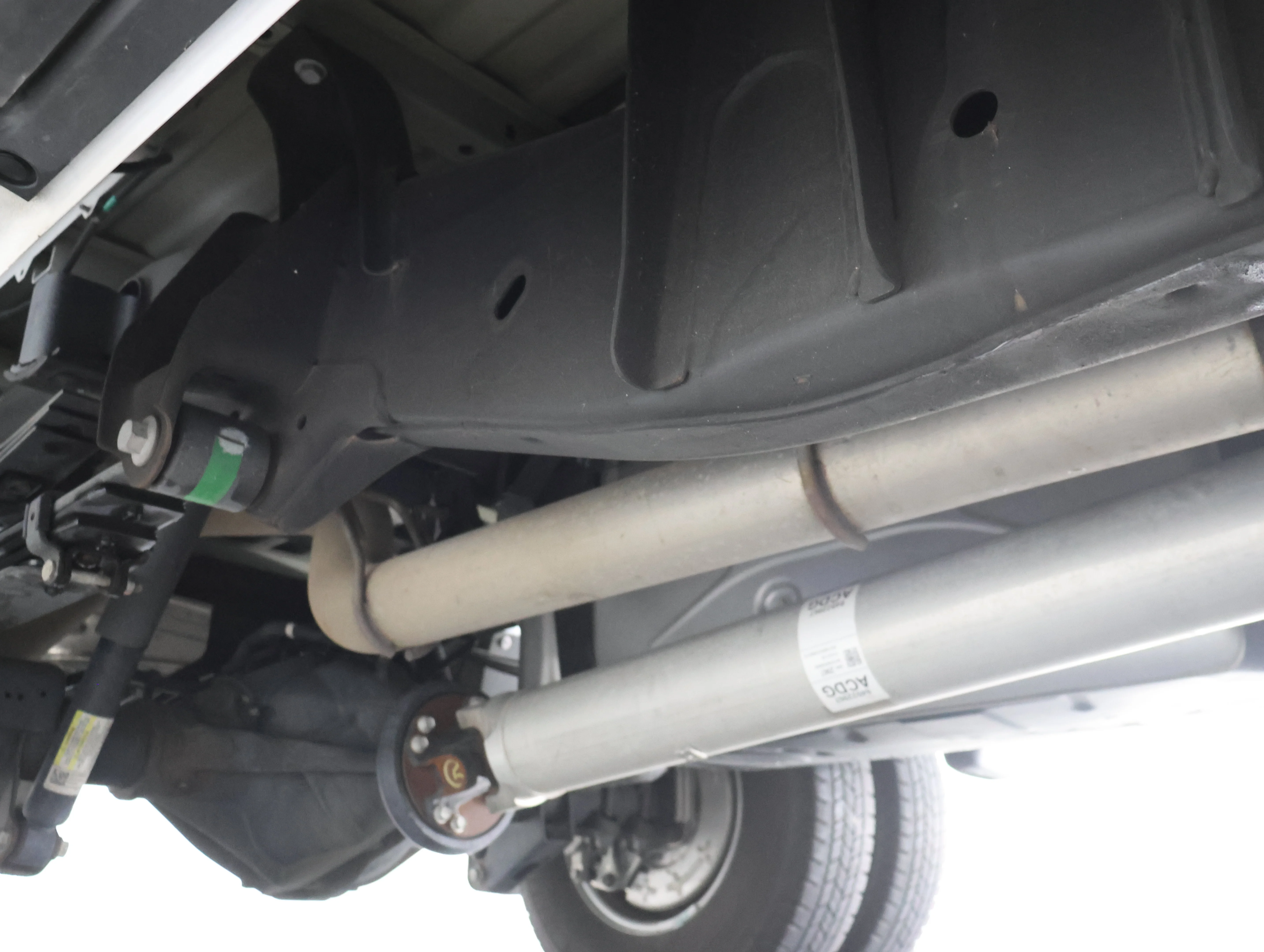 Used 2022 White Frost Tricoat GMC Denali image 34