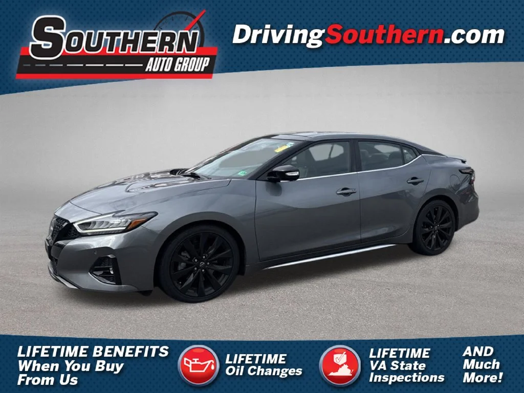 Used 2023 Gray Nissan SR image 1