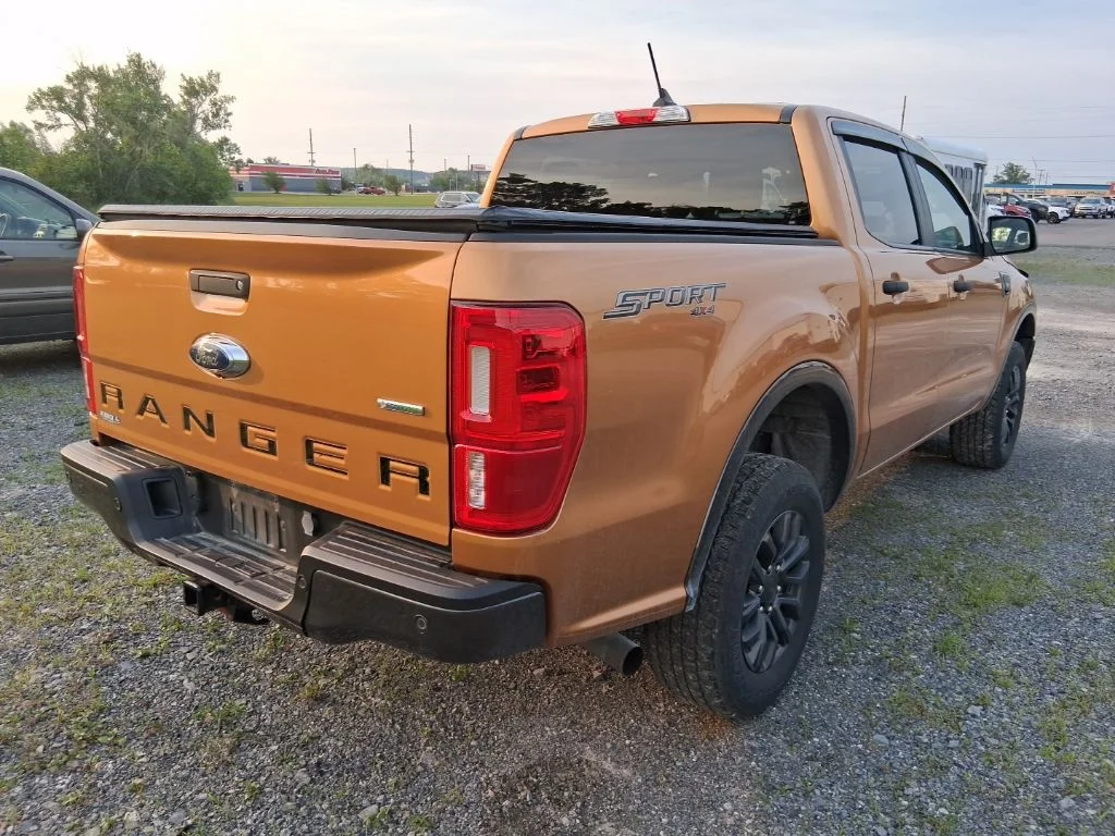 Used 2019 Orange Ford XLT image 4