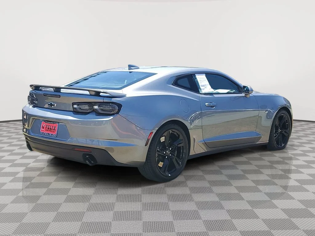 Used 2023 Sharkskin Metallic Chevrolet 1SS image 4
