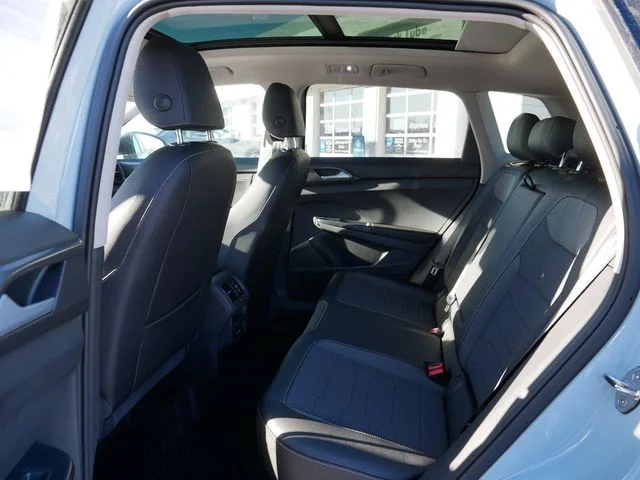 2026 Volkswagen Taos SE Black - Photo 8
