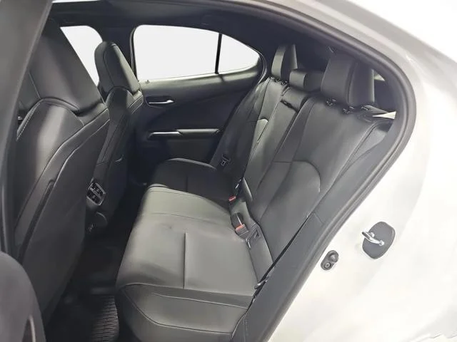 New 2026 Ultra White with Obsidian roof Lexus F SPORT DESIGN AWD image 17