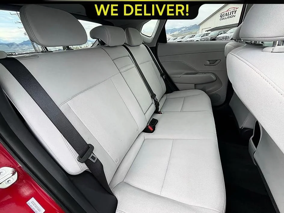 Used 2025 Red Hyundai SEL image 18