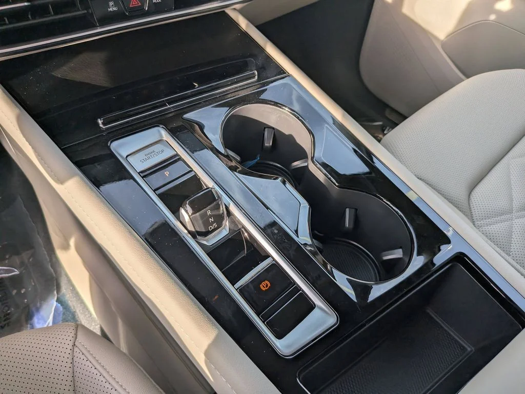 New 2026 Black Volkswagen 2.0T SE w/Technology image 24