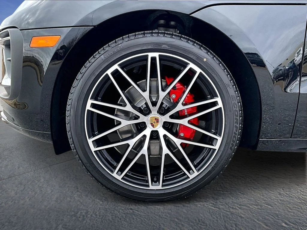 2026 Porsche Macan S - Photo 11