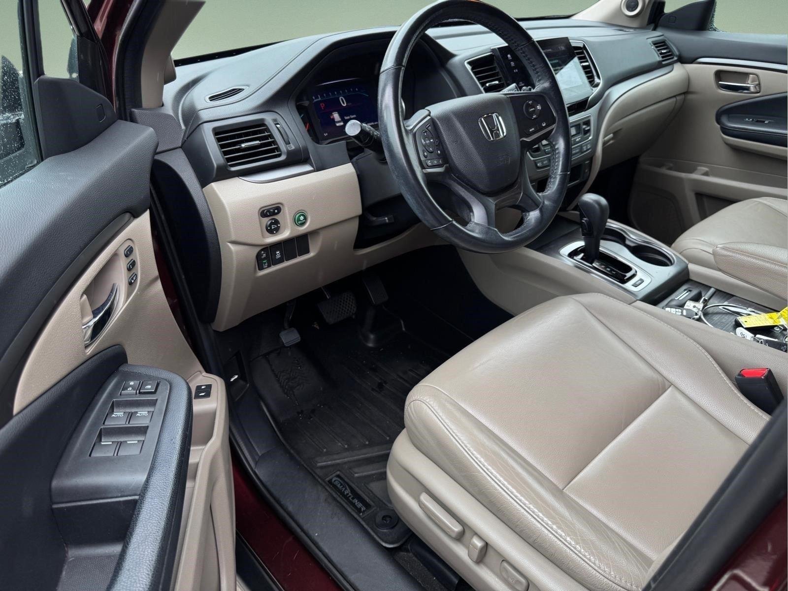 Used 2019 Deep Scarlet Pearl Honda EX-L image 9