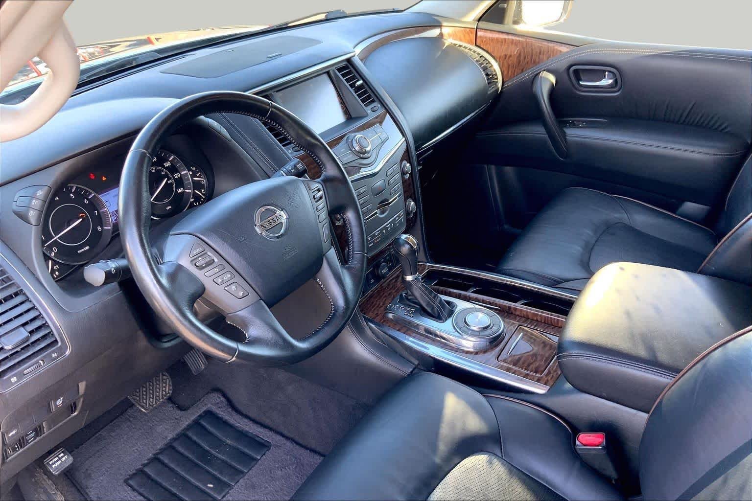 Used 2018 Super Black Nissan SL image 18