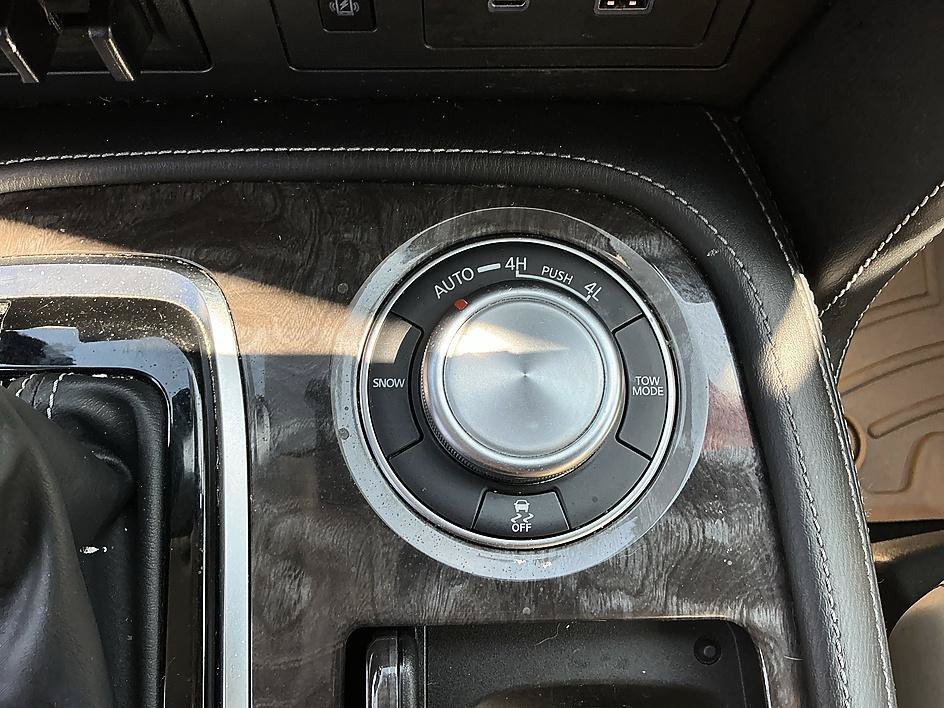 Used 2022 Hermosa Blue Pearl Nissan Platinum image 21