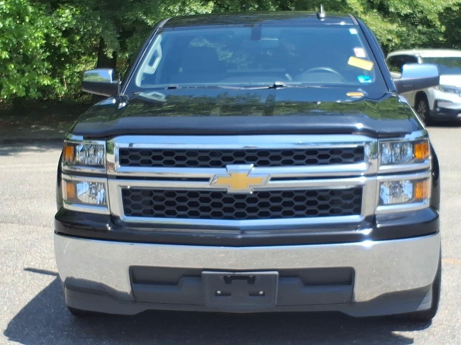 Used 2015 Black Chevrolet LS image 2