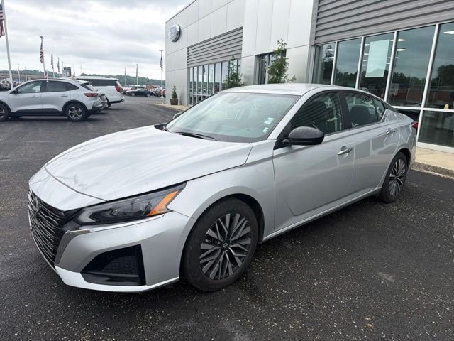 Used 2024 Brilliant Silver Metallic Nissan 2.5 SV image 8