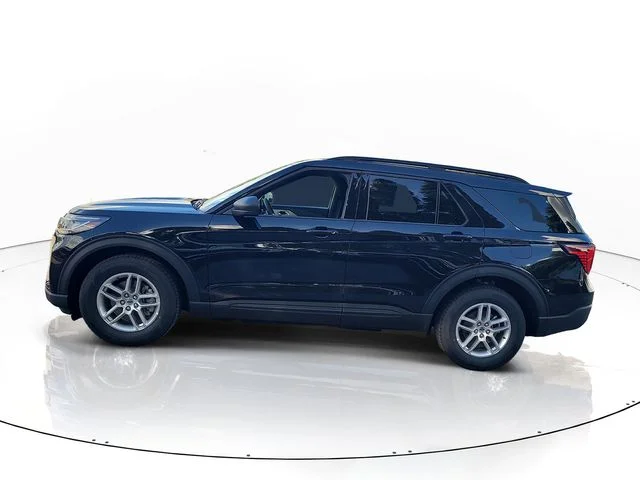 New 2027 Black Metallic Ford Active image 2