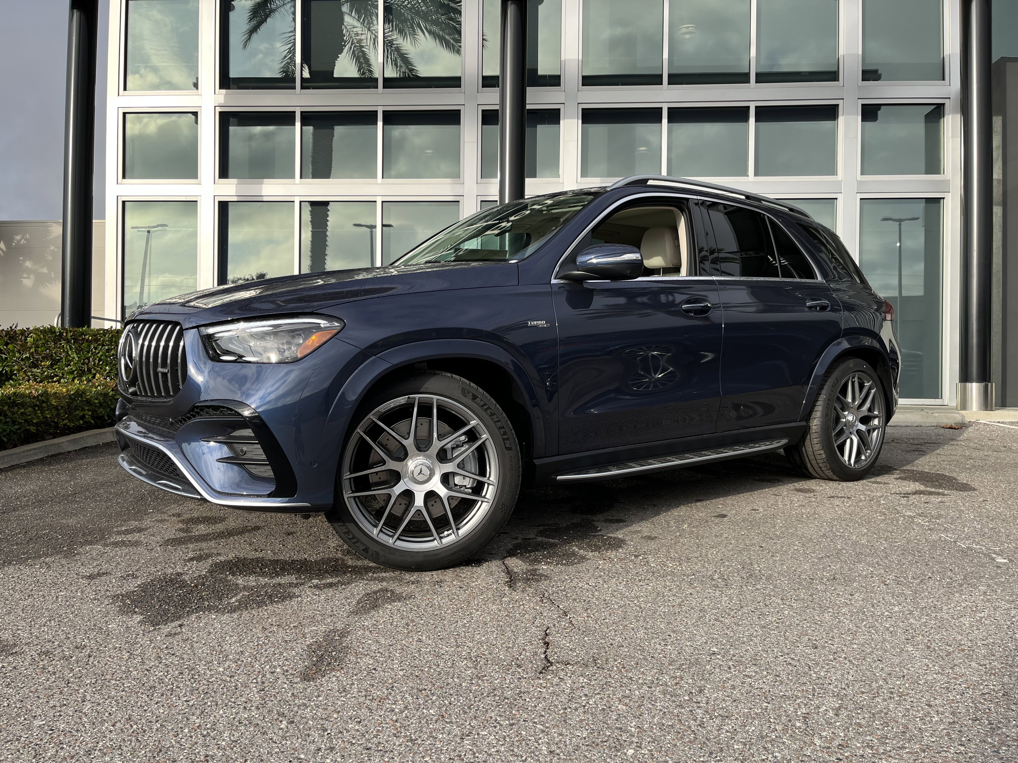 New 2026 TWILIGHT BLUE Mercedes-Benz AMG® GLE 53 image 2