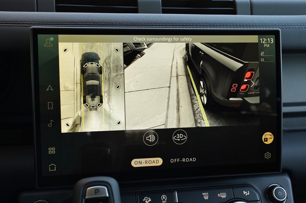 New 2026 Fuji White Land Rover X-Dynamic SE image 26