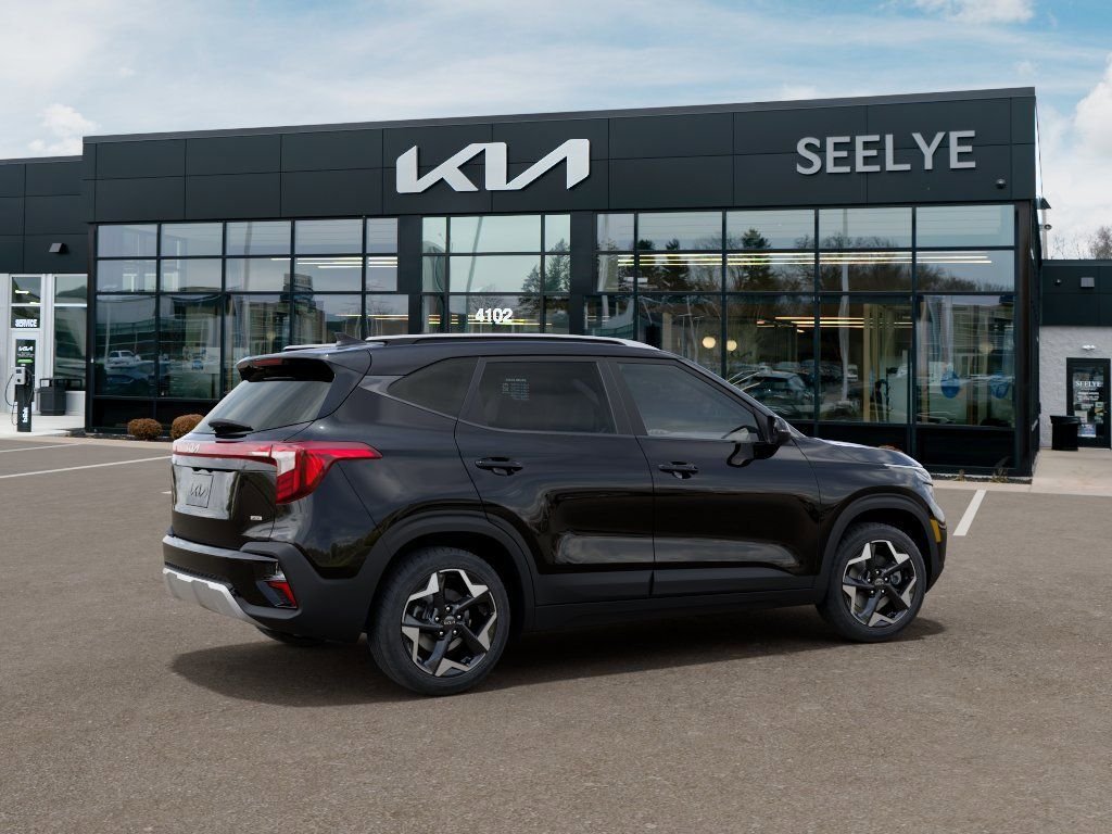 New 2026 Fusion Black Kia S image 6