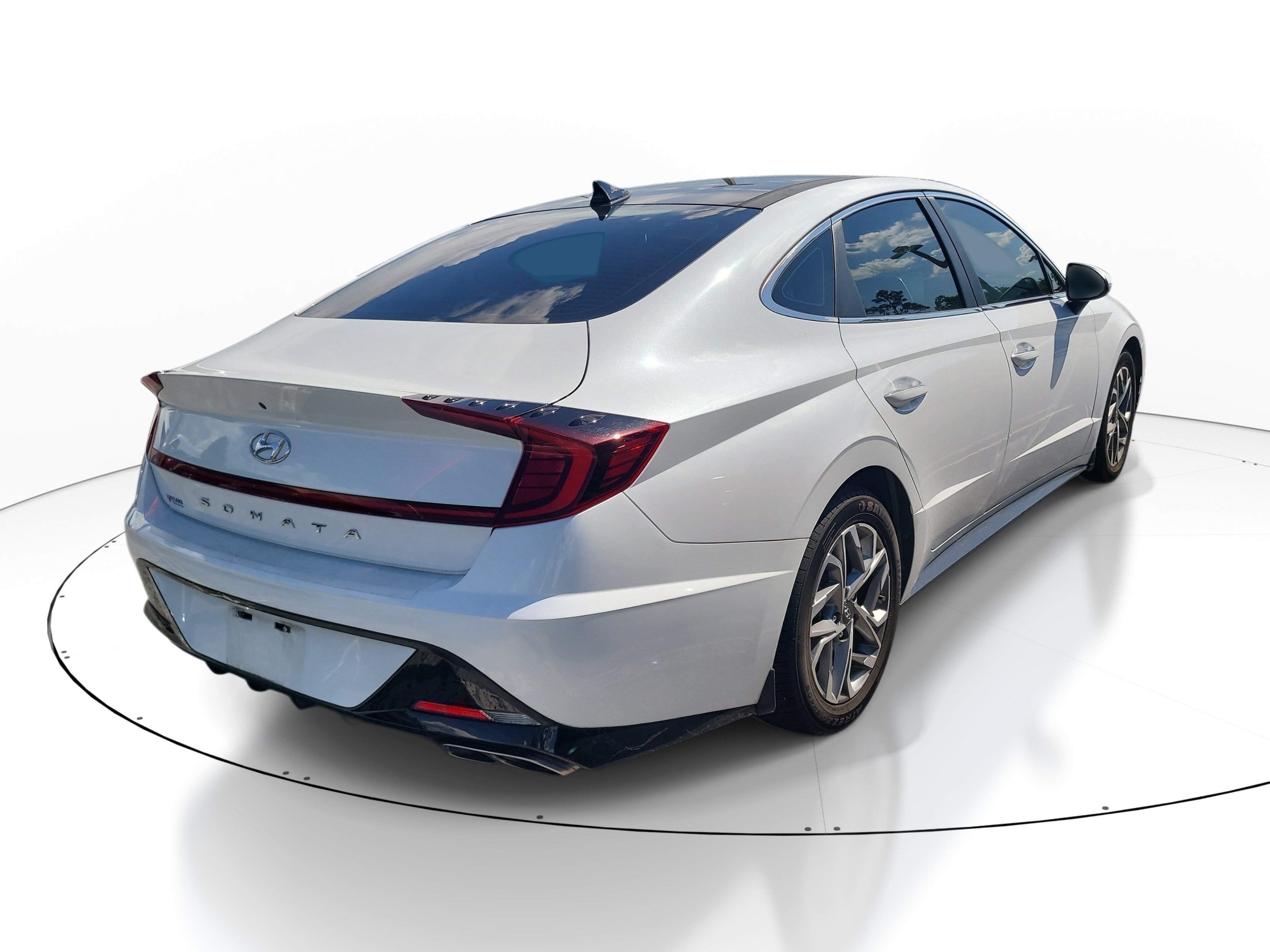 Used 2021 Quartz White Hyundai SEL image 6