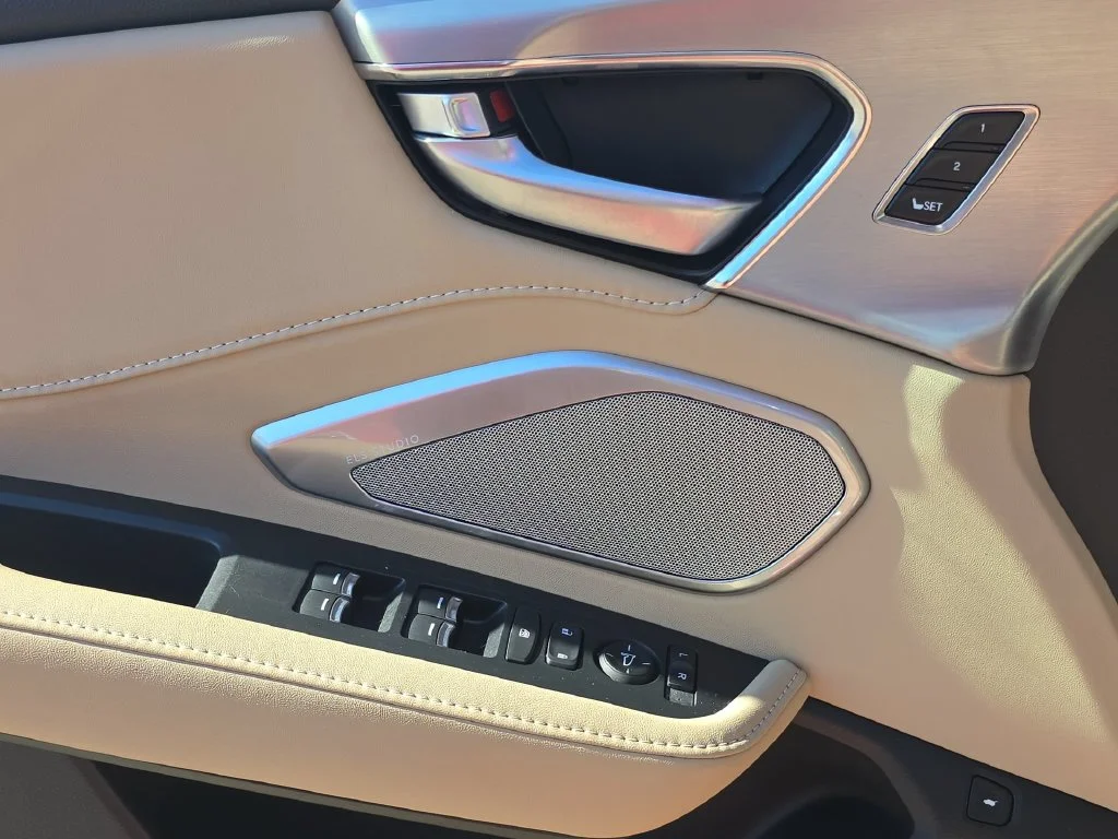 Used 2024  Acura Technology Package image 19
