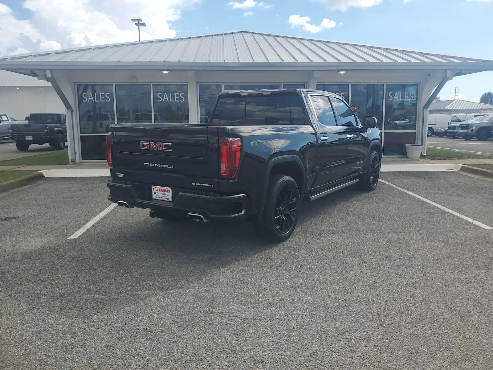 Used 2023 ONYX BLACK GMC Denali image 8