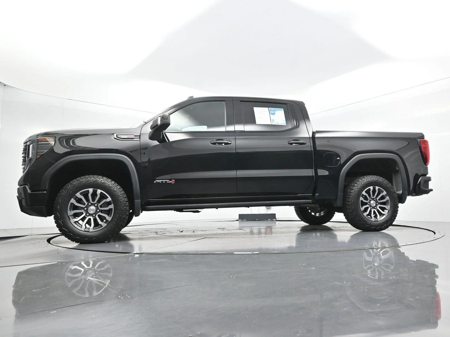 Used 2023 Onyx Black GMC AT4 image 50