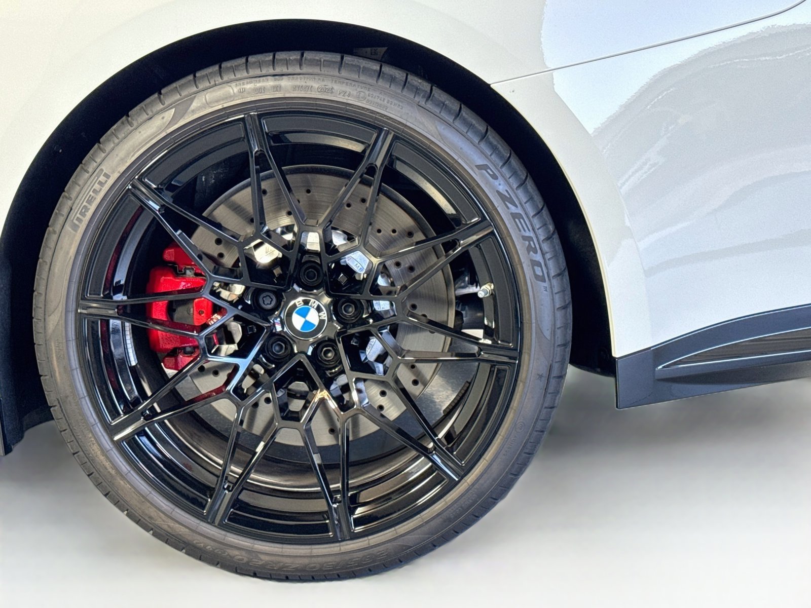 Used 2026 Alpine White BMW Competition xDrive image 25