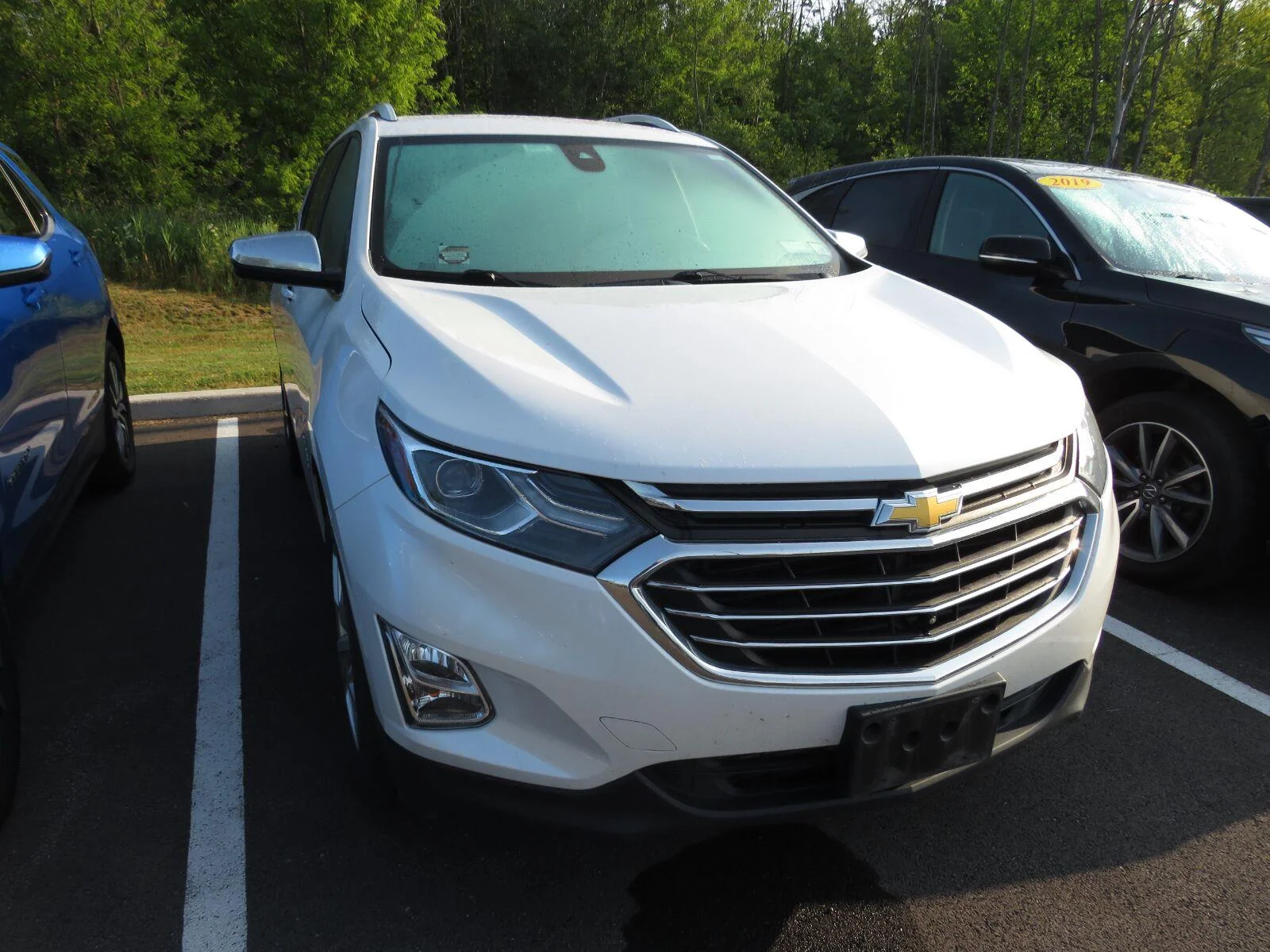 Used 2018 IRIDESCENT PEARL TRICOAT Chevrolet Premier image 3