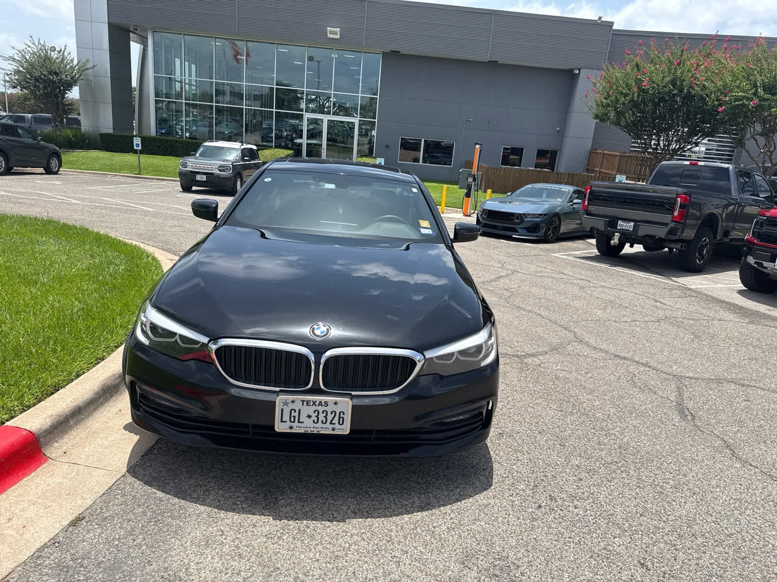Used 2018 Jet Black BMW 530i image 2