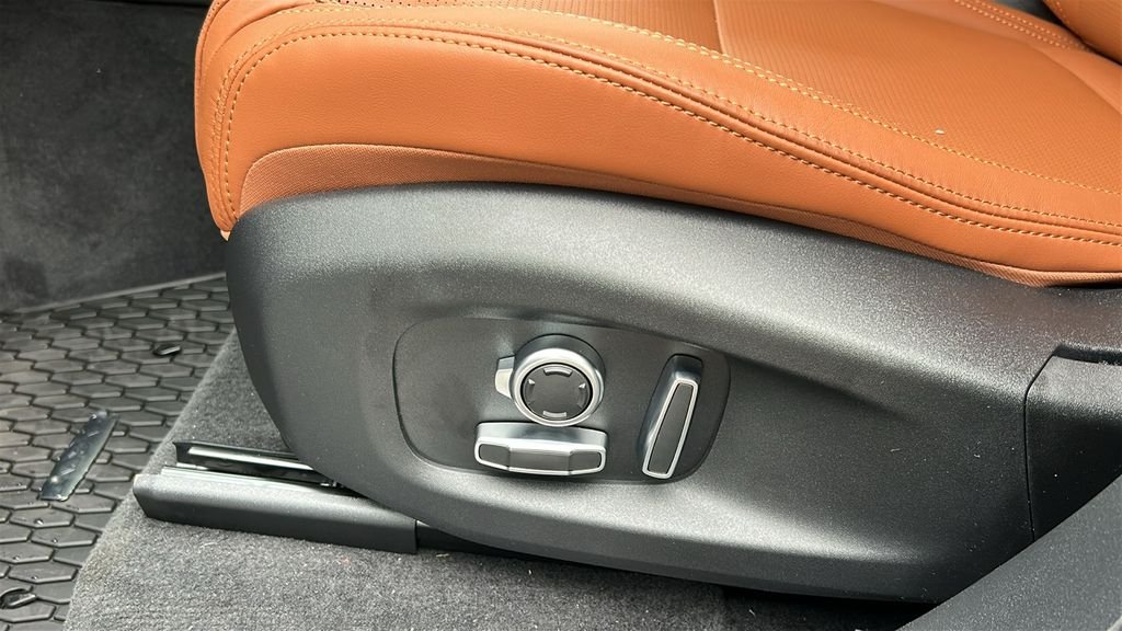 2026 Jaguar F-Pace R-Dynamic S - Photo 11